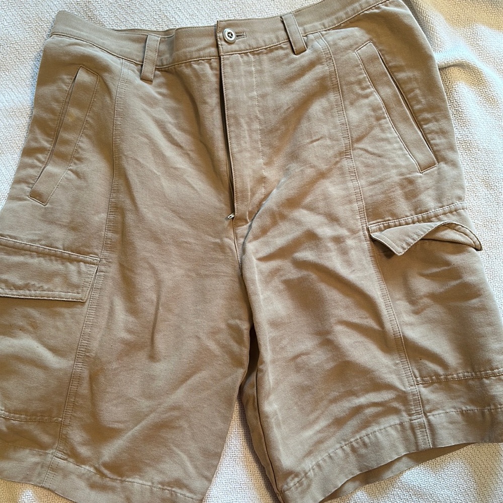 Tommy Bahama paradise collection, men’s cargo shorts 32